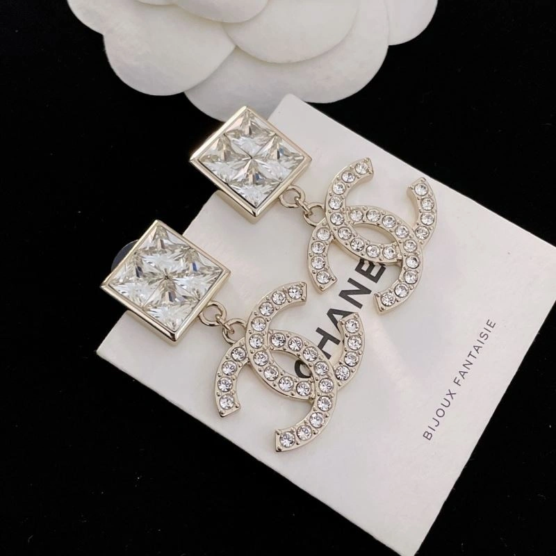 Minimalist Chanel Earrings 228010