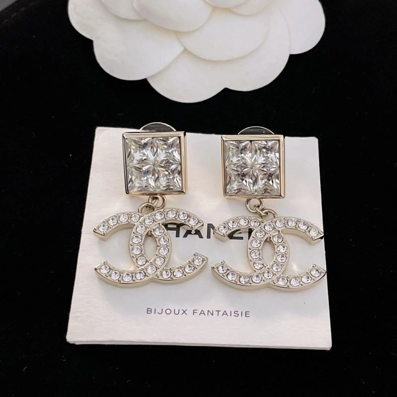 Minimalist Chanel Earrings 228010