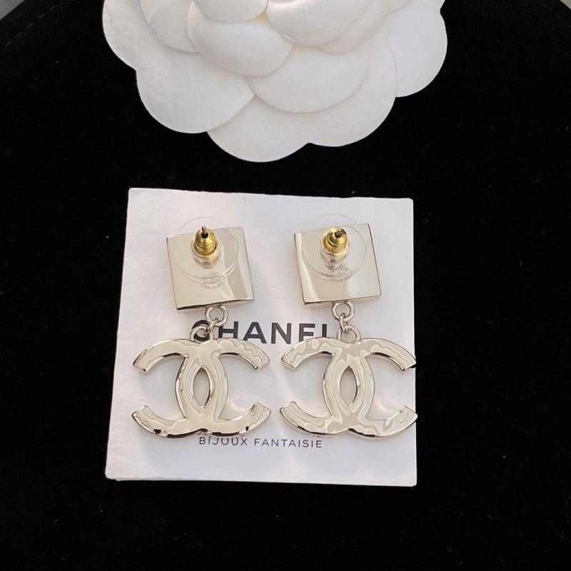 Minimalist Chanel Earrings 228010