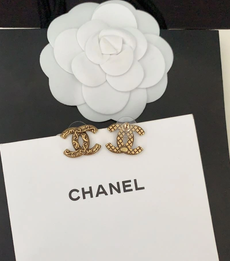 Chanel Earrings Compact 227997
