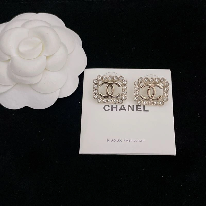 Chanel Earrings Resilient 228026