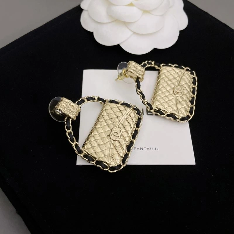 Chanel Earrings Packable 228004
