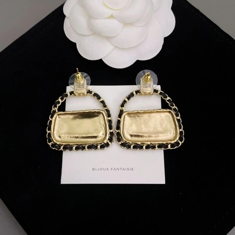 Chanel Earrings Packable 228004