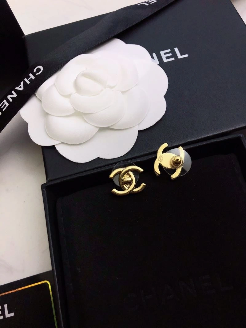 Chanel Earrings Snug 227962