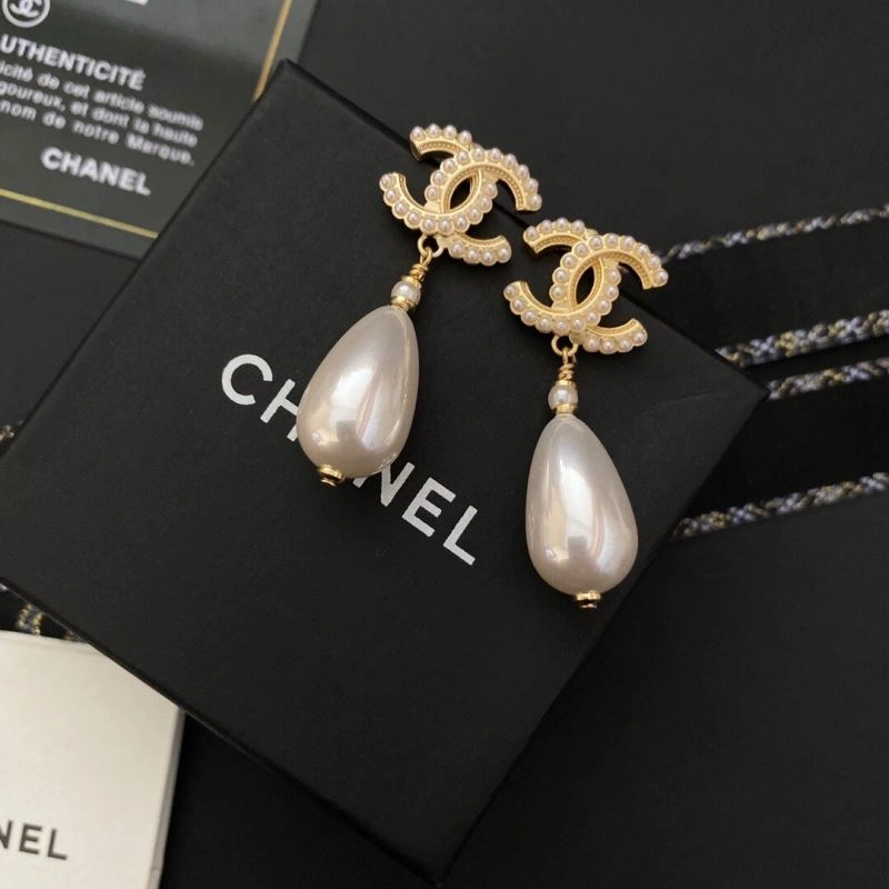 Refined Chanel Earrings 227942