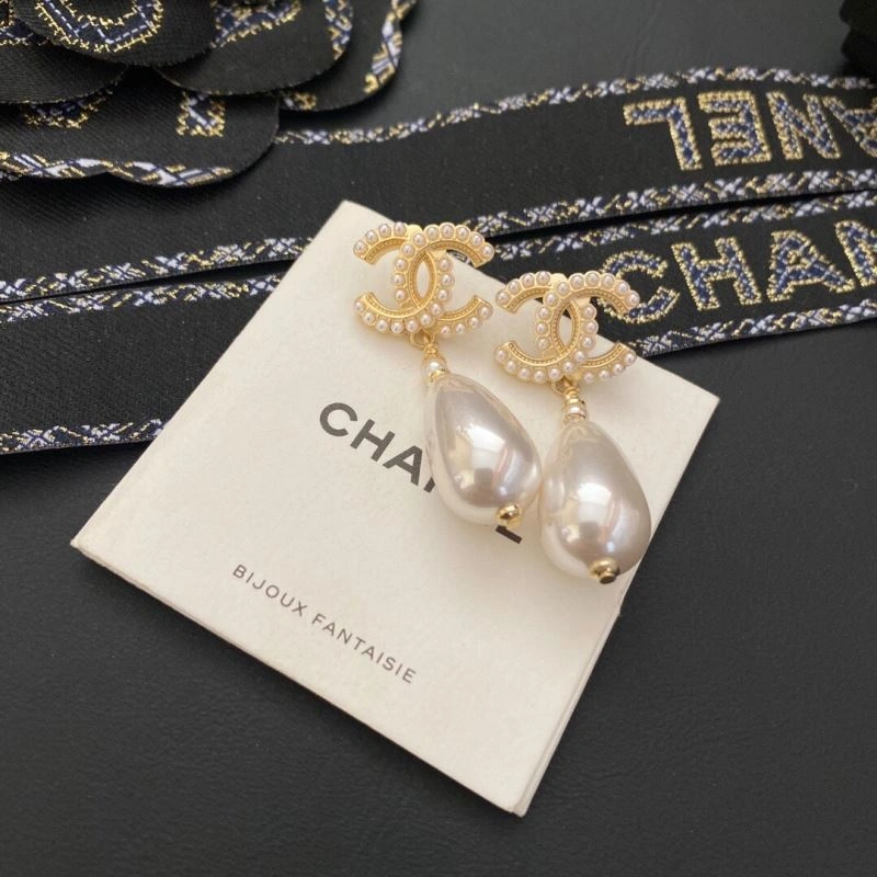 Refined Chanel Earrings 227942