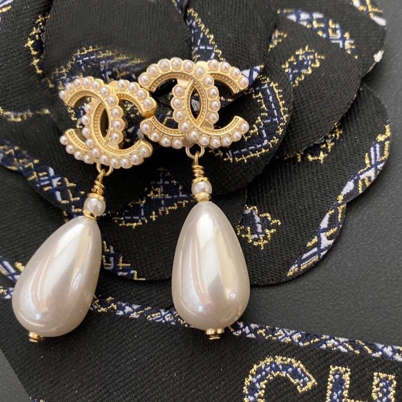Refined Chanel Earrings 227942
