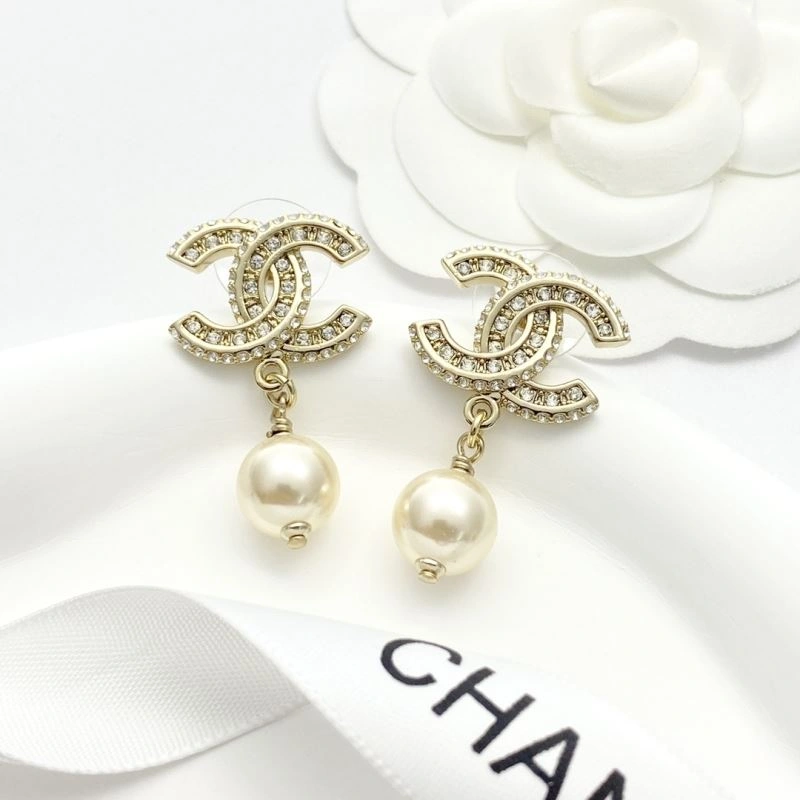 Trendy Chanel Earrings 227935