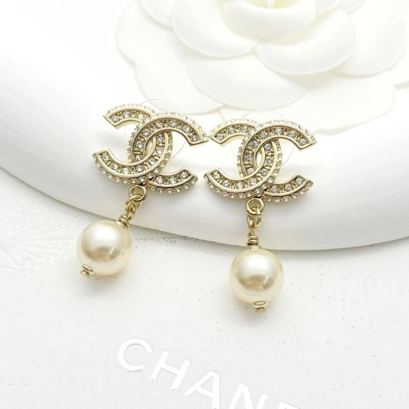 Trendy Chanel Earrings 227935