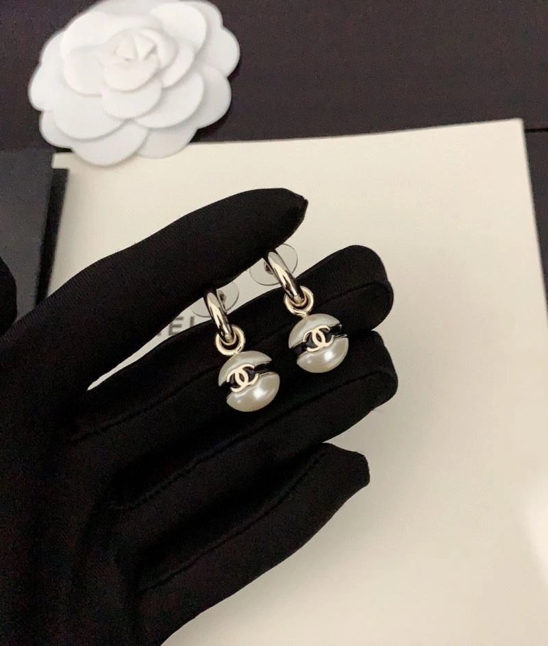 Chanel Earrings Minimalist 227939