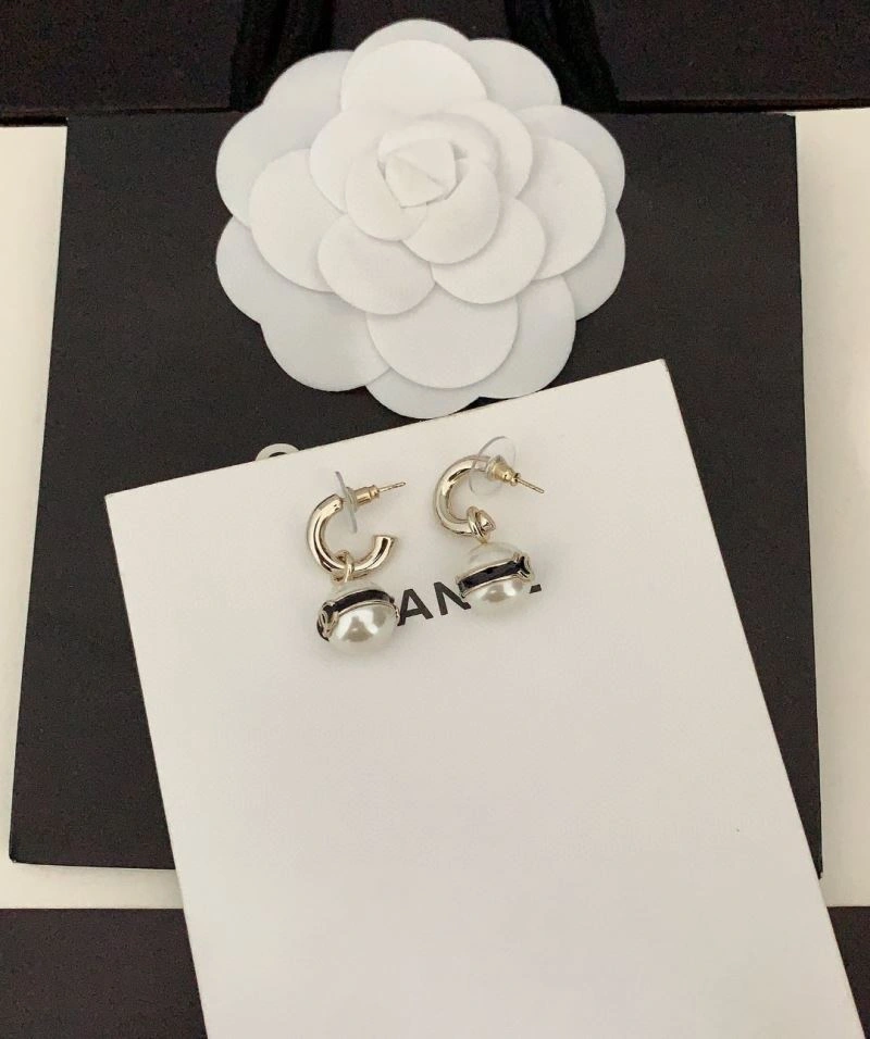 Chanel Earrings Minimalist 227939