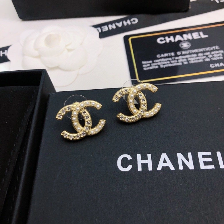 Chanel Earrings Durable 227930