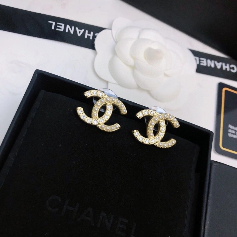 Chanel Earrings Durable 227930