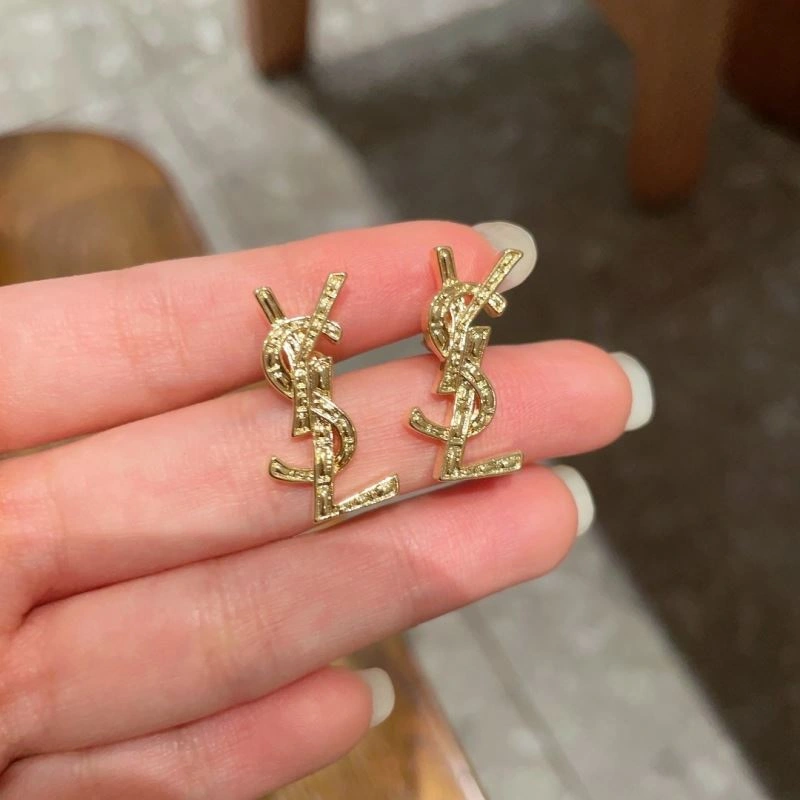 Chanel Earrings Practical 227926