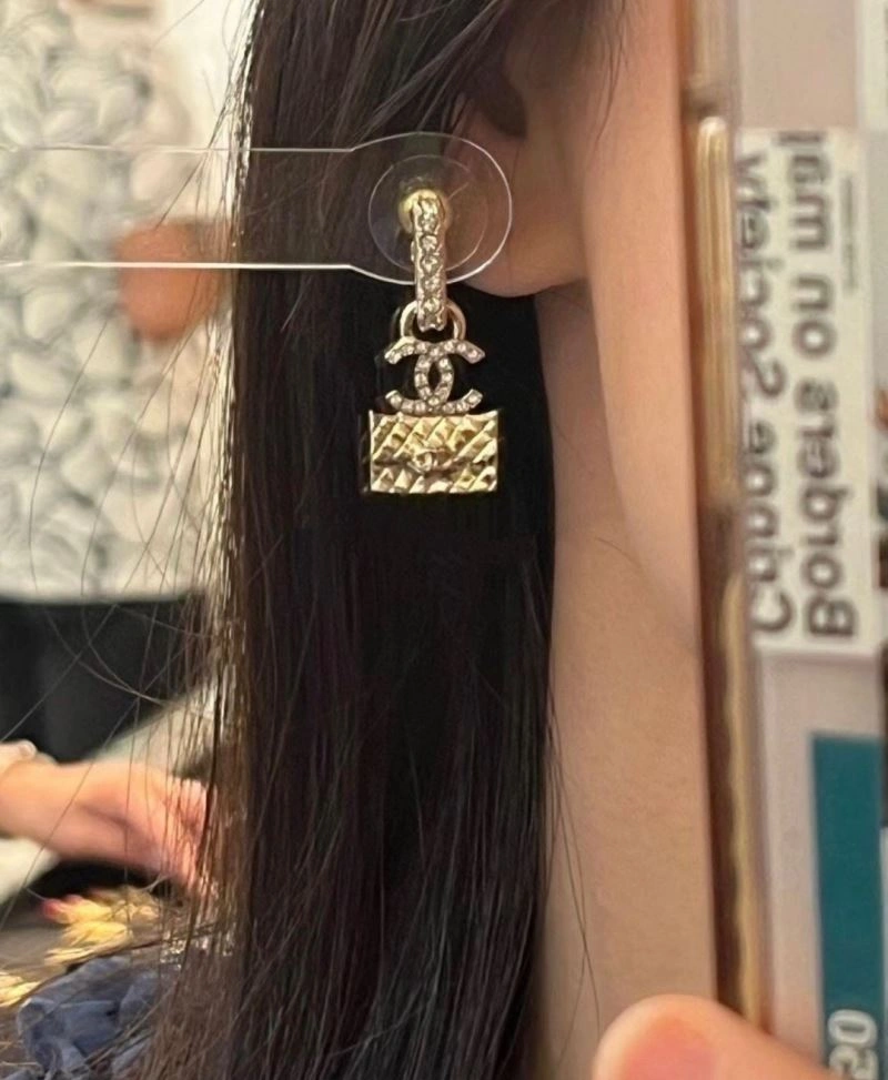 Chanel Earrings Trendsetting 227932