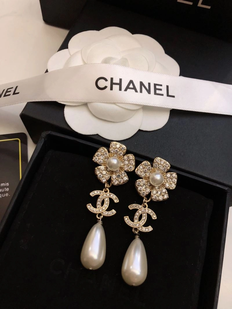 Chic Chanel Earrings 227891
