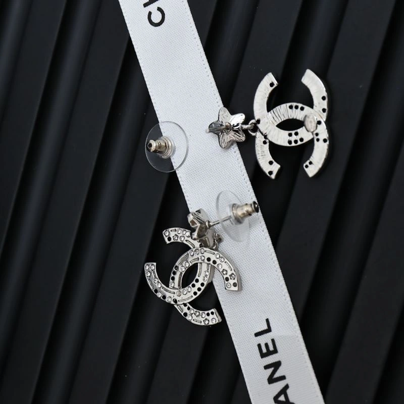 Fashionable Chanel Earrings 227912