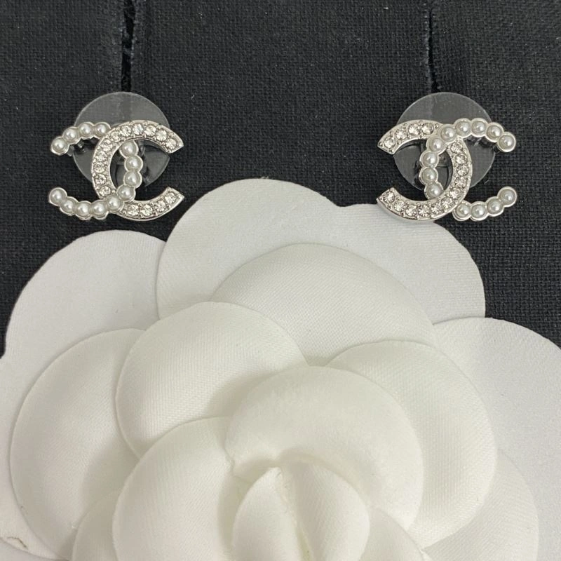 Vibrant Chanel Earrings 227863