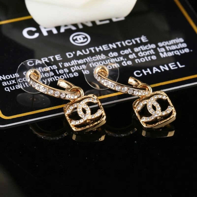 Compact Chanel Earrings 227833