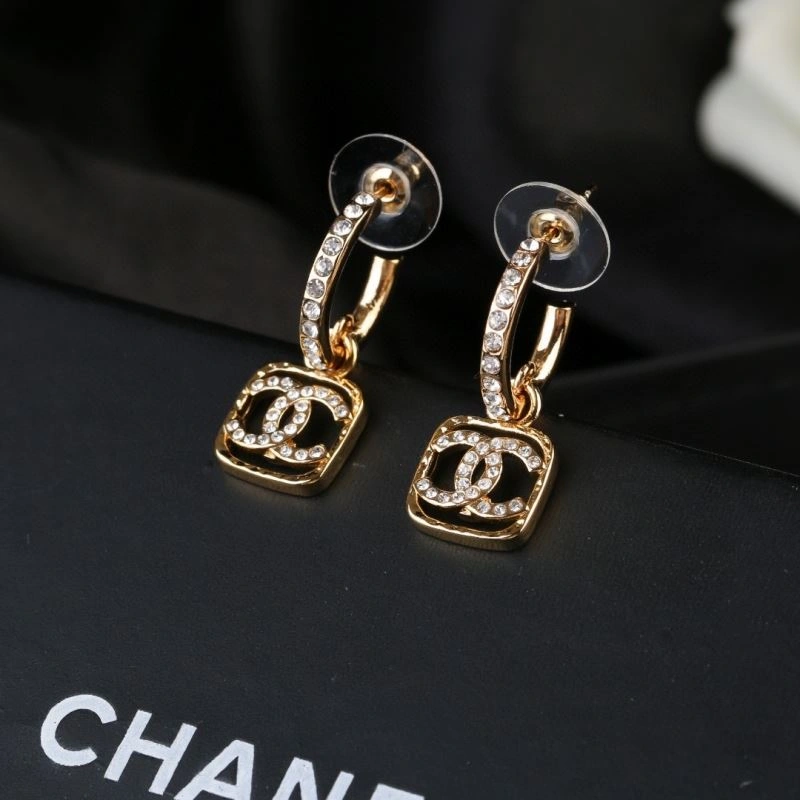 Compact Chanel Earrings 227833