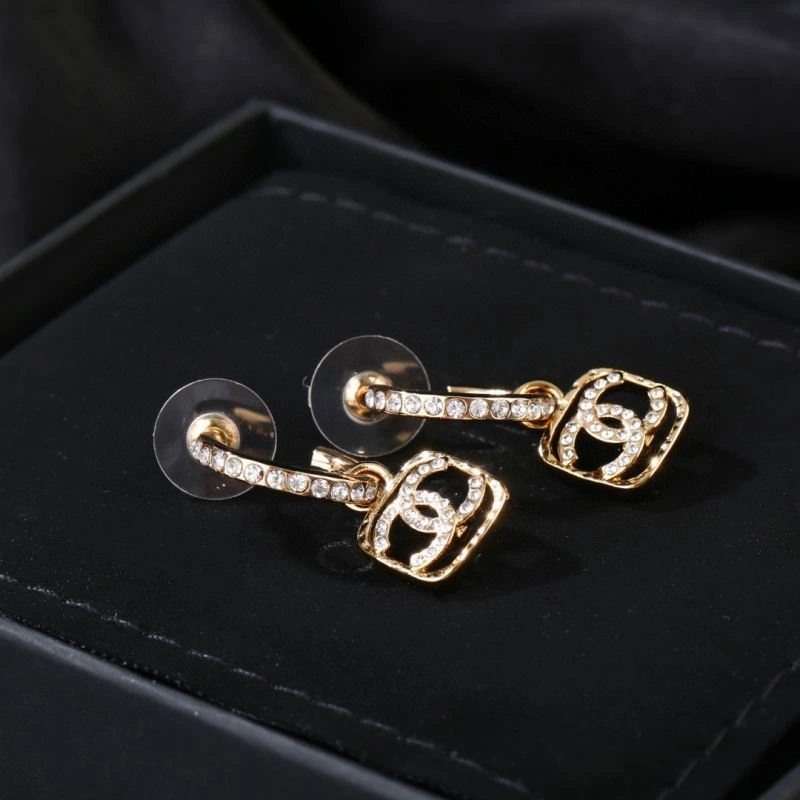 Compact Chanel Earrings 227833