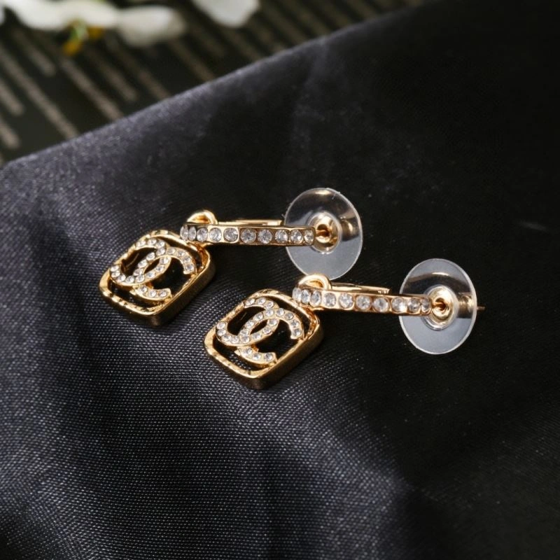 Compact Chanel Earrings 227833