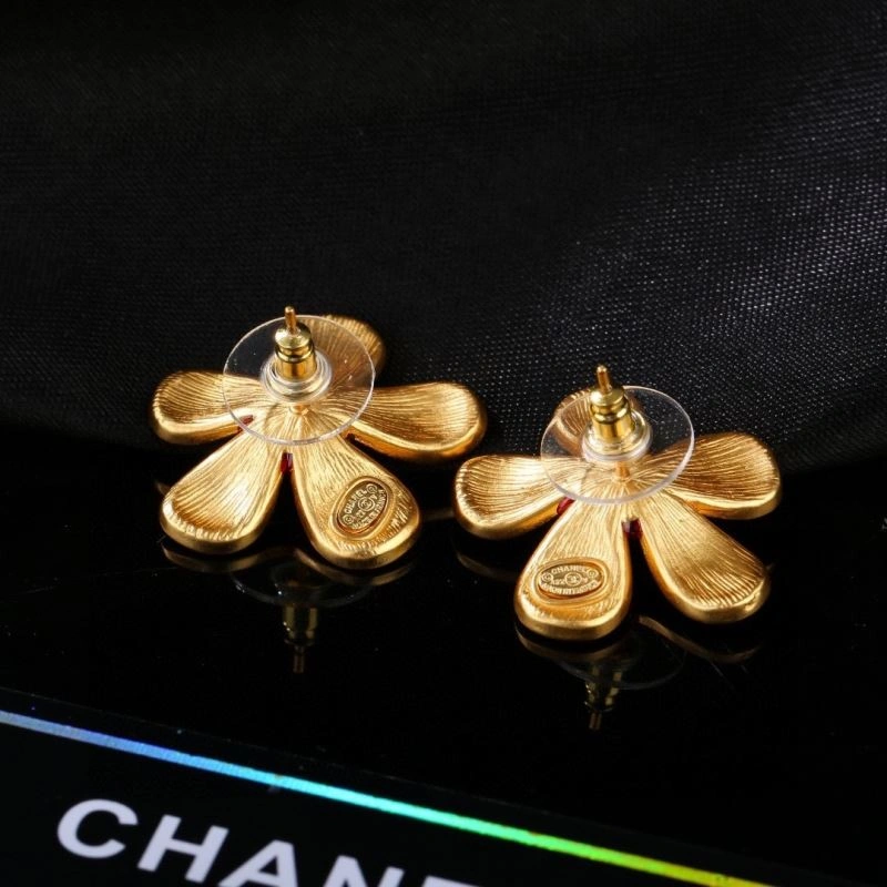 Chanel Earrings Comfortable 227840