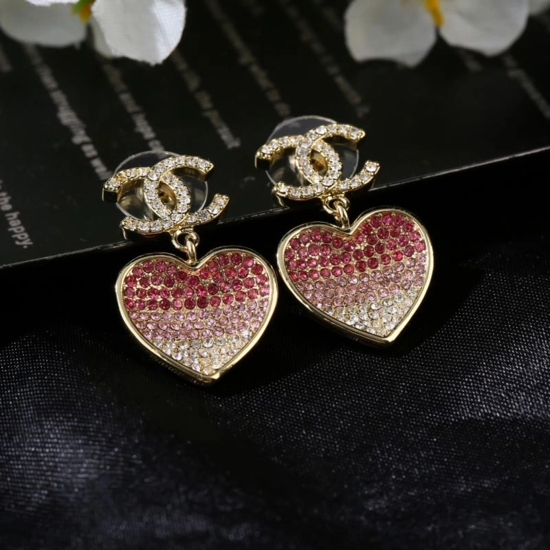EyeCatching Chanel Earrings 227842