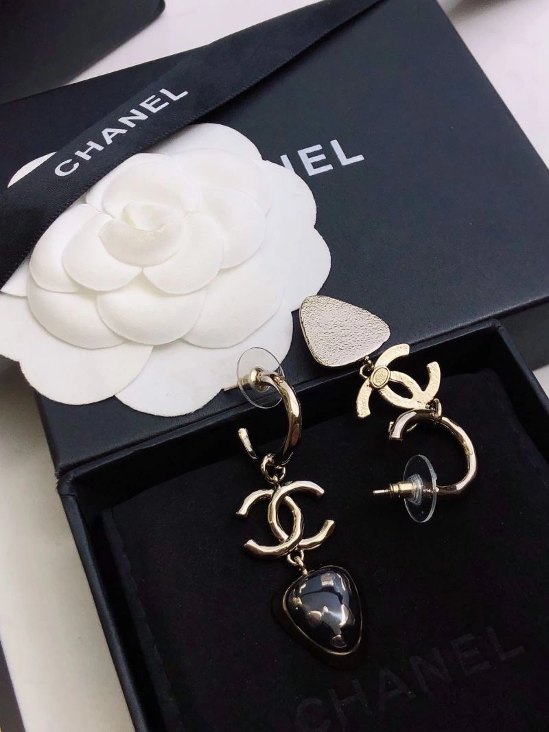 Chanel Earrings Soft 227811