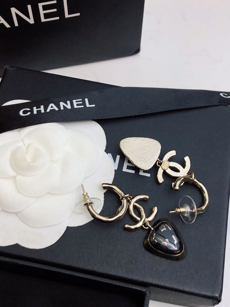 Chanel Earrings Soft 227811