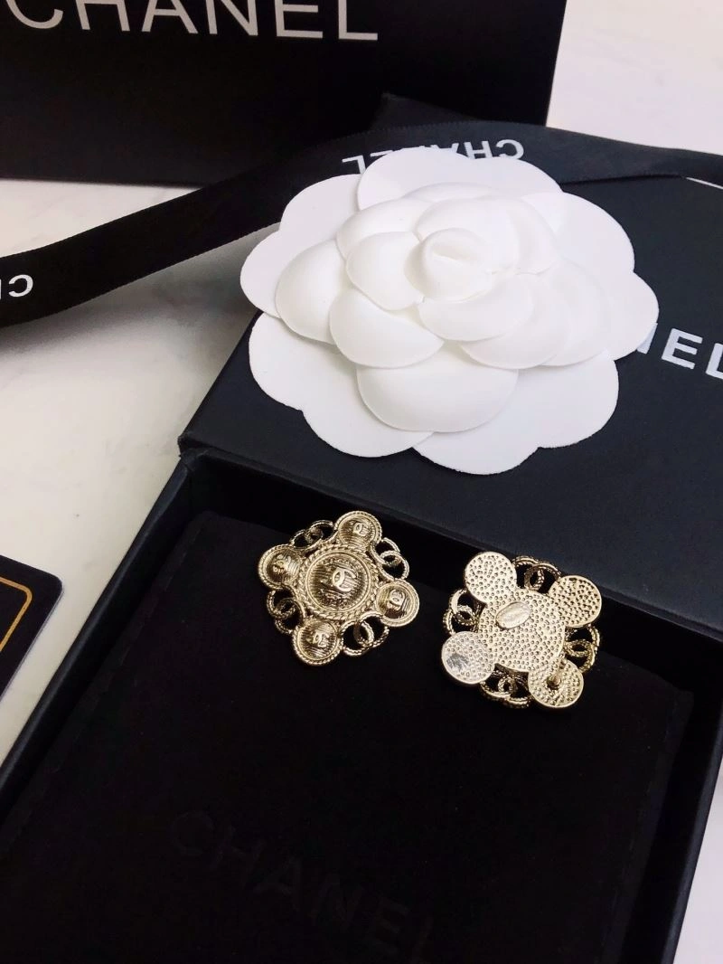 Snug Chanel Earrings 227850