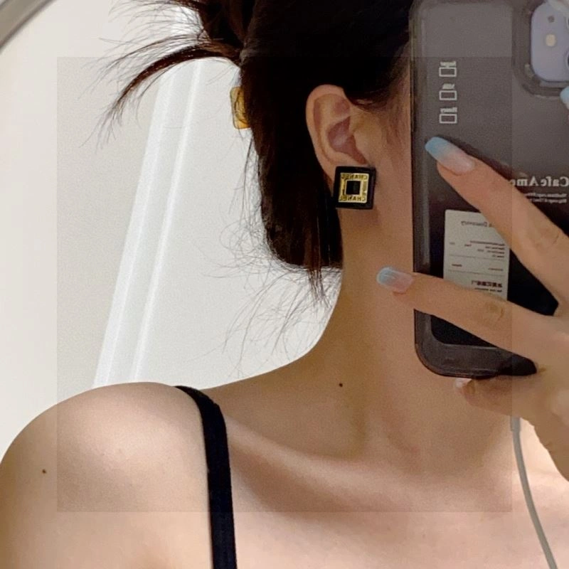 Durable Chanel Earrings 227801