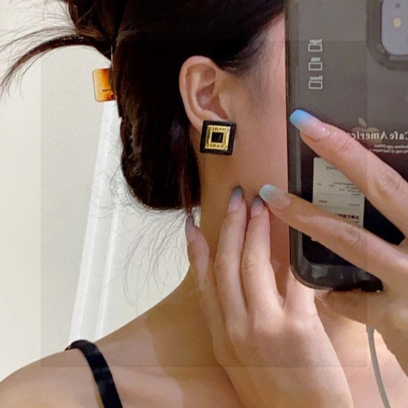 Durable Chanel Earrings 227801