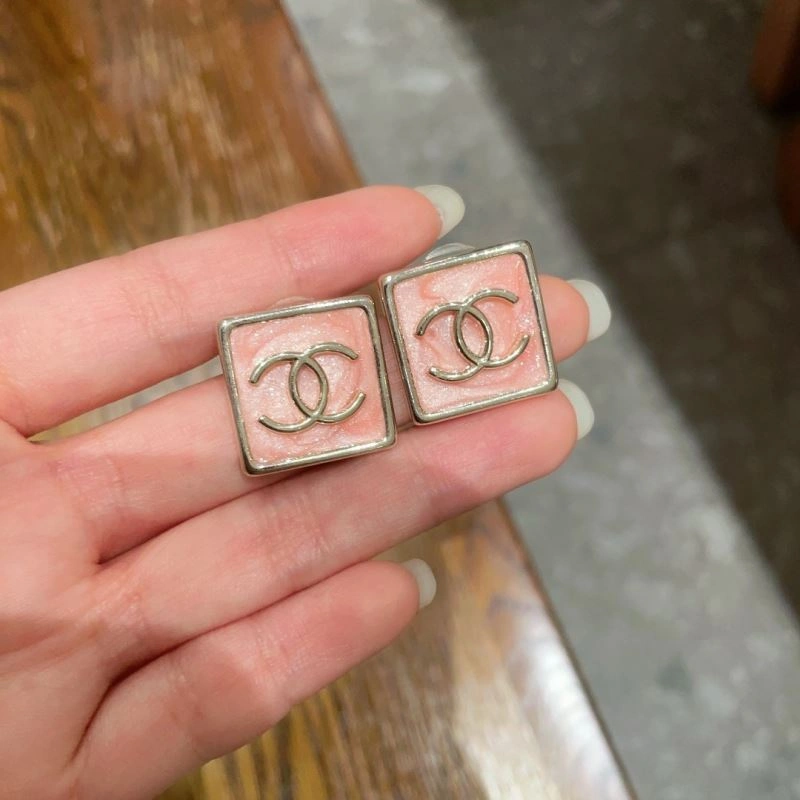 Sophisticated Chanel Earrings 227791