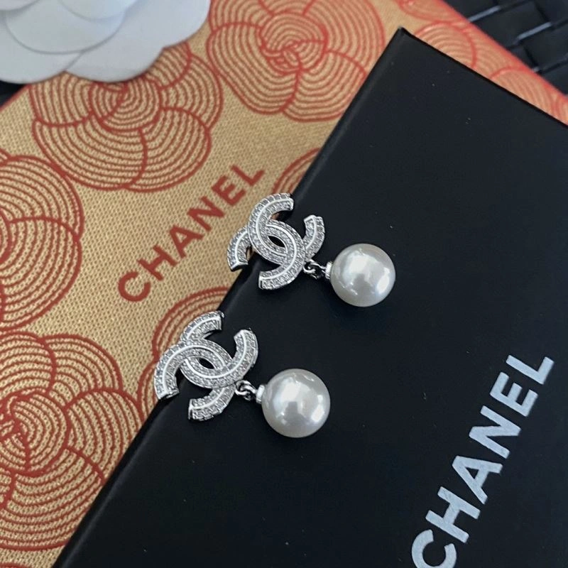 Unisex Chanel Earrings 227787