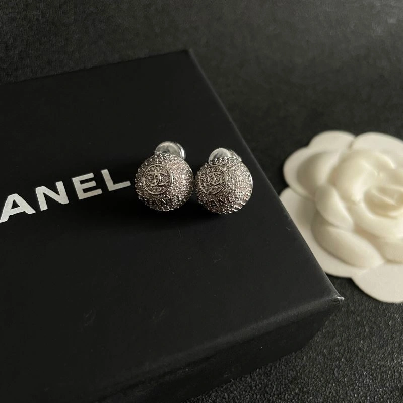 Chanel Earrings Packable 227762