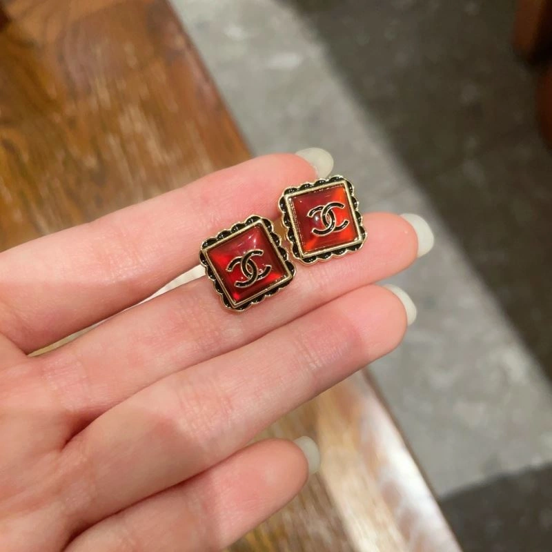 Snug Chanel Earrings 227750