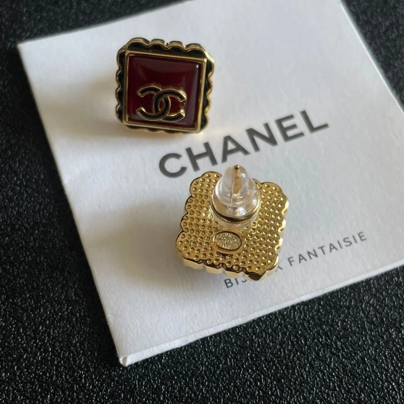Snug Chanel Earrings 227750
