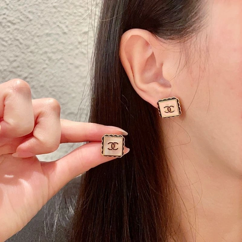 Timeless Chanel Earrings 227756