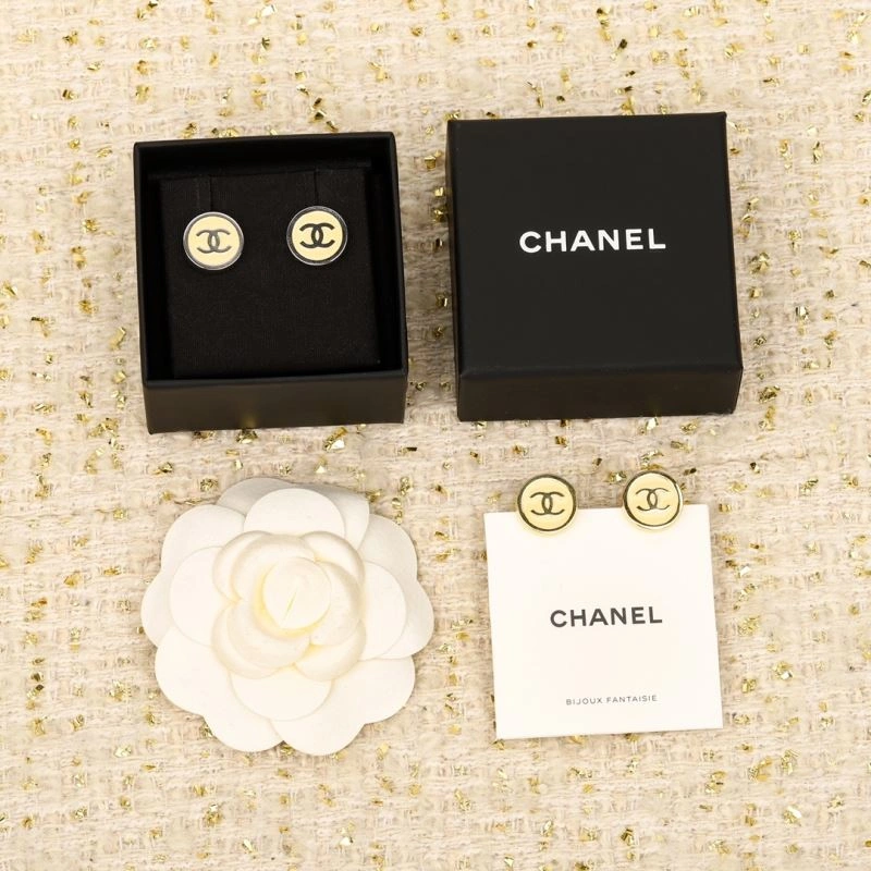 Chanel Earrings Fashionable 227754