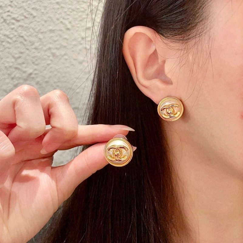 FashionForward Chanel Earrings 227738