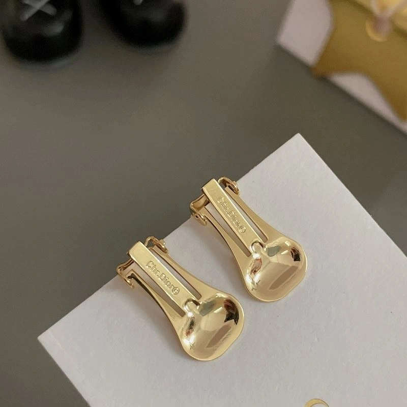Chanel Earrings Compact 227766