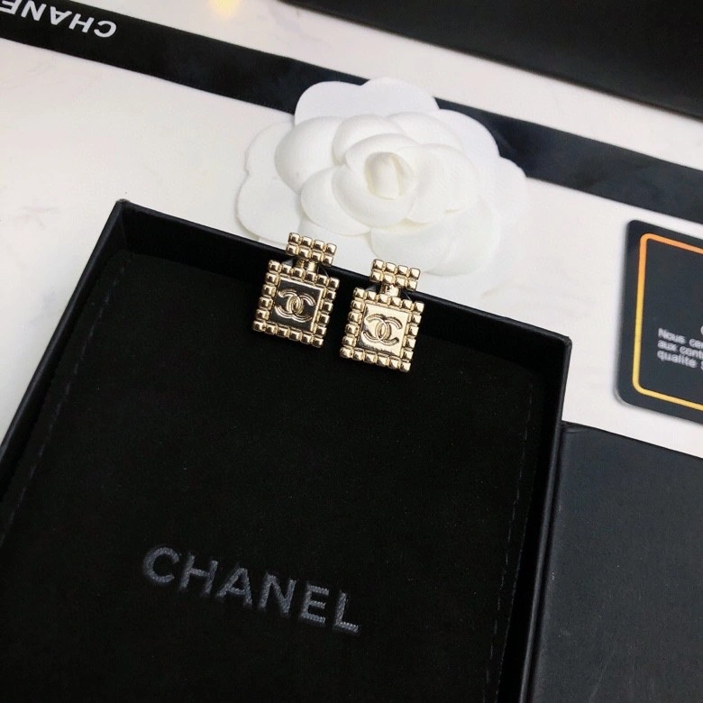 Tailored Chanel Earrings 227779