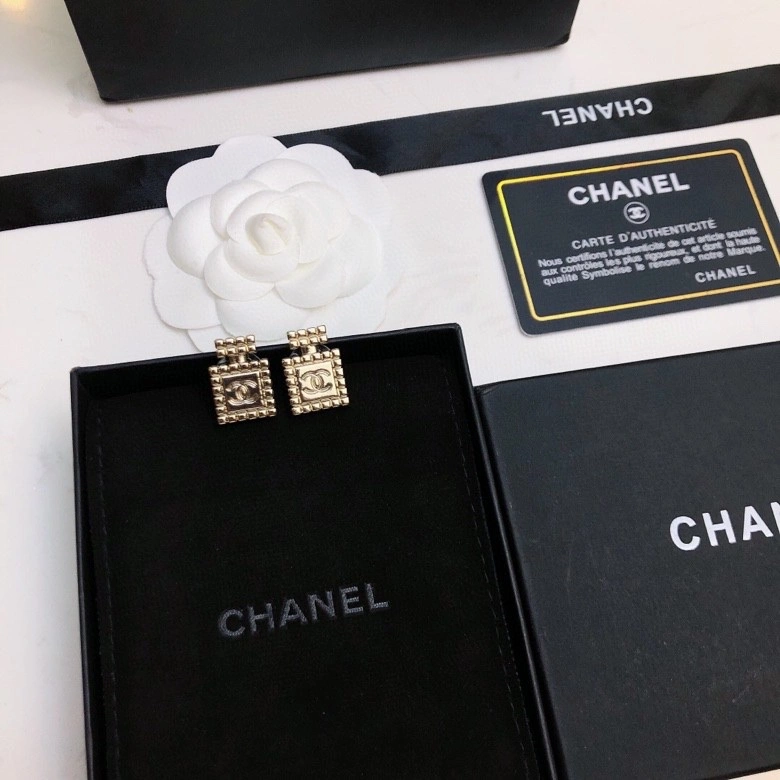 Tailored Chanel Earrings 227779