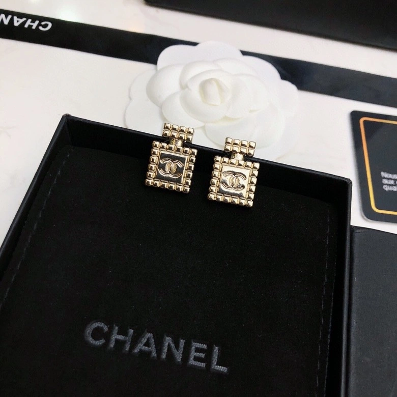 Tailored Chanel Earrings 227779