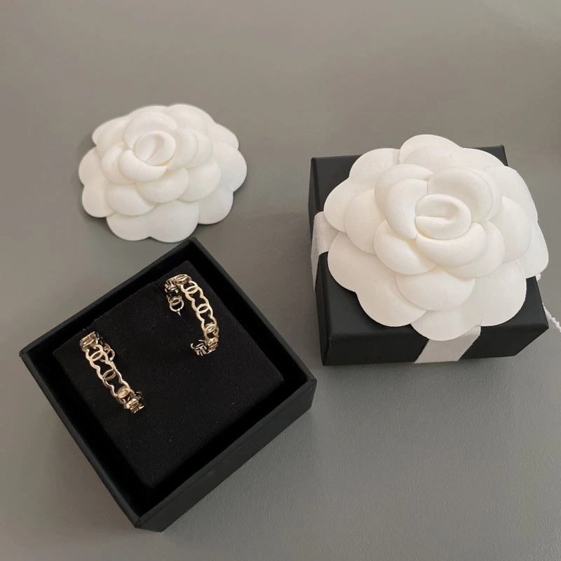 HighPerformance Chanel Earrings 227713