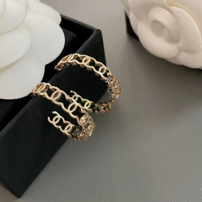 HighPerformance Chanel Earrings 227713