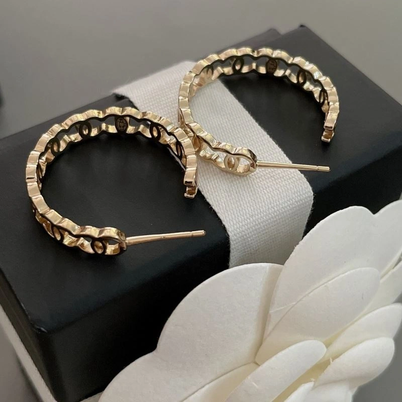 HighPerformance Chanel Earrings 227713