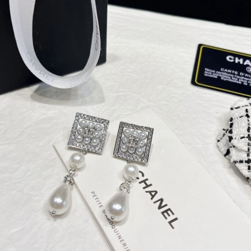 Chanel Earrings Resilient 227699