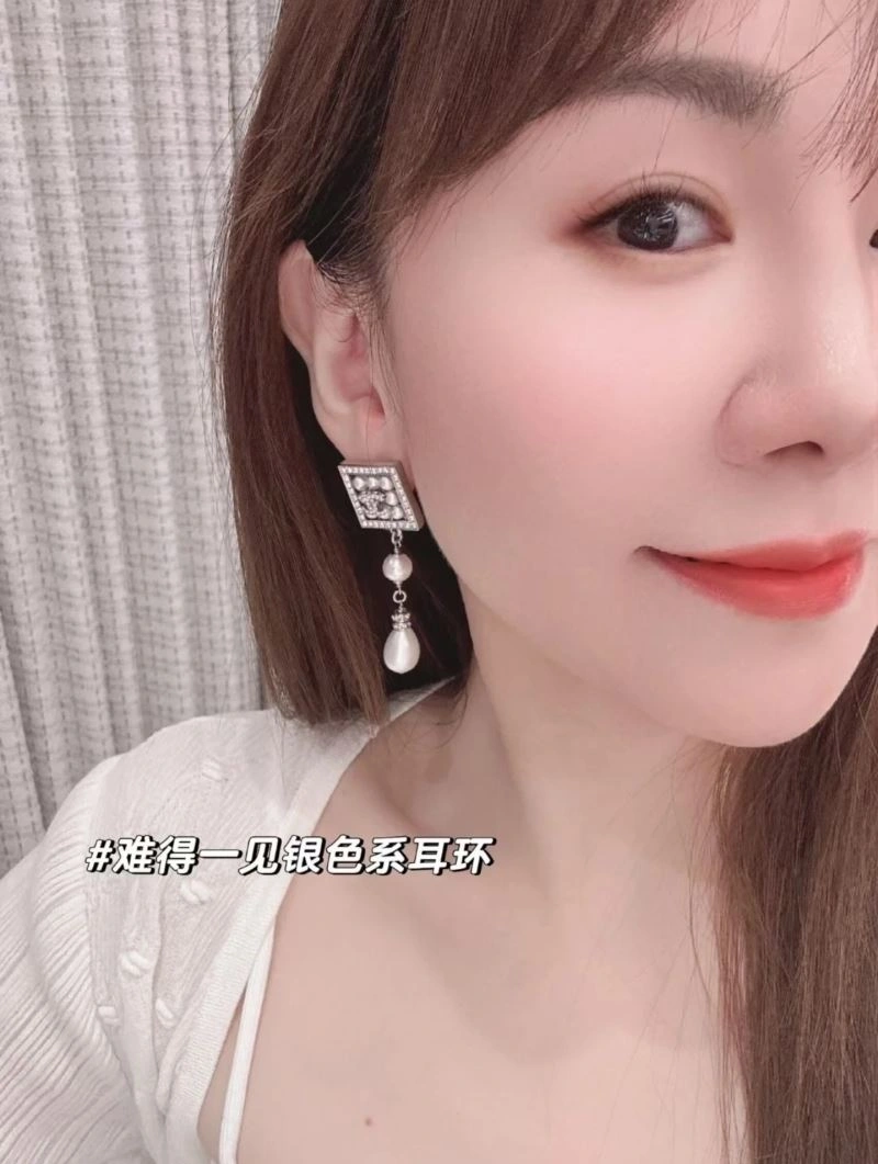 Chanel Earrings Resilient 227699